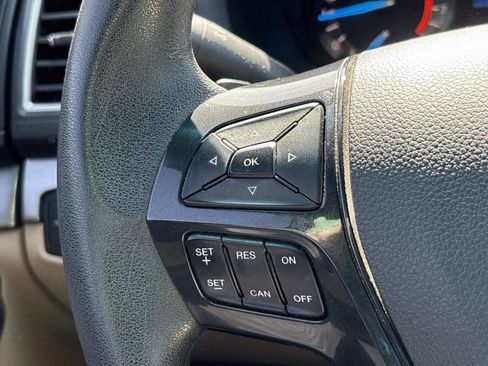 Used 2016 Ford Explorer FWD image 18