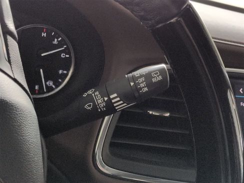 Used 2021 Buick Enclave Avenir w/ Avenir Technology Package image 28