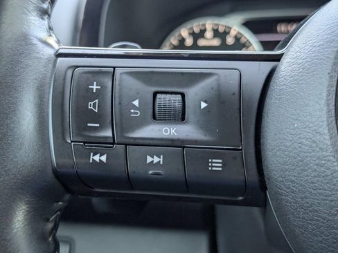 Used 2024 Nissan Pathfinder SL FWD image 26