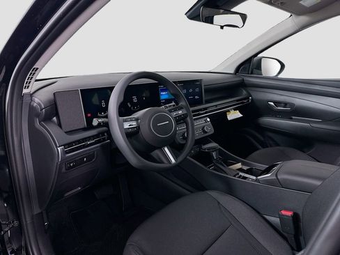 New 2026 Hyundai Tucson SE image 9