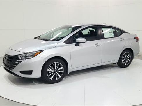 Certified 2025 Nissan Versa SV w/ Trunk Package FWD image 3
