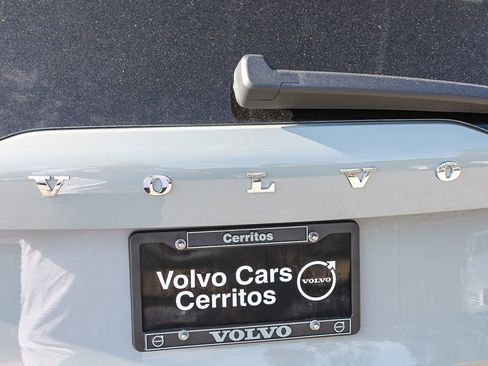 New 2026 Volvo XC90 T8 Plus w/ Protection Package Premier AWD/4WD image 10