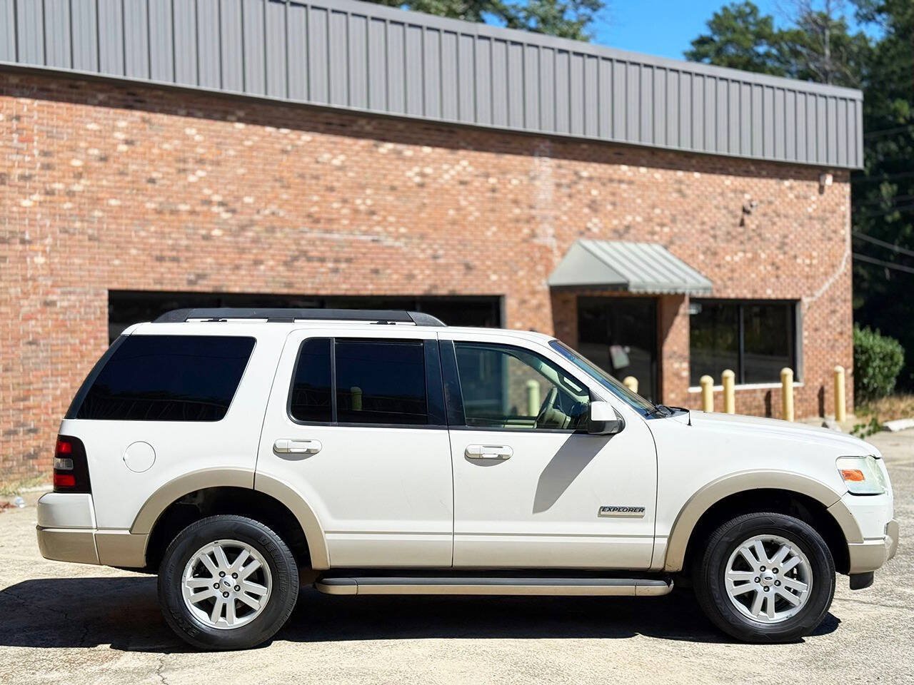 Used 2008 Ford Explorer Eddie Bauer AWD/4WD image 8