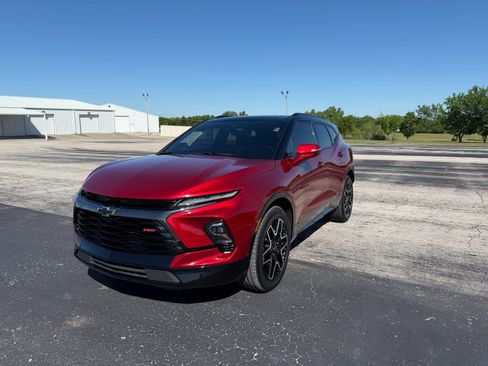 Used 2023 Chevrolet Blazer RS w/ Driver Confidence II Package image 2