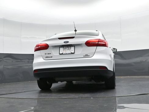 Used 2015 Ford Focus SE image 30