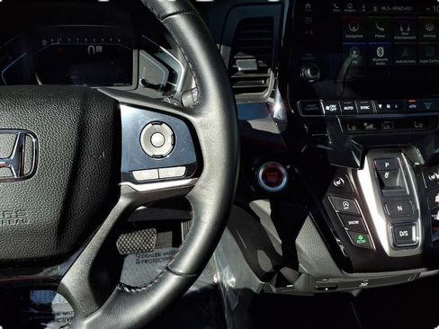 Used 2023 Honda Odyssey Touring image 23