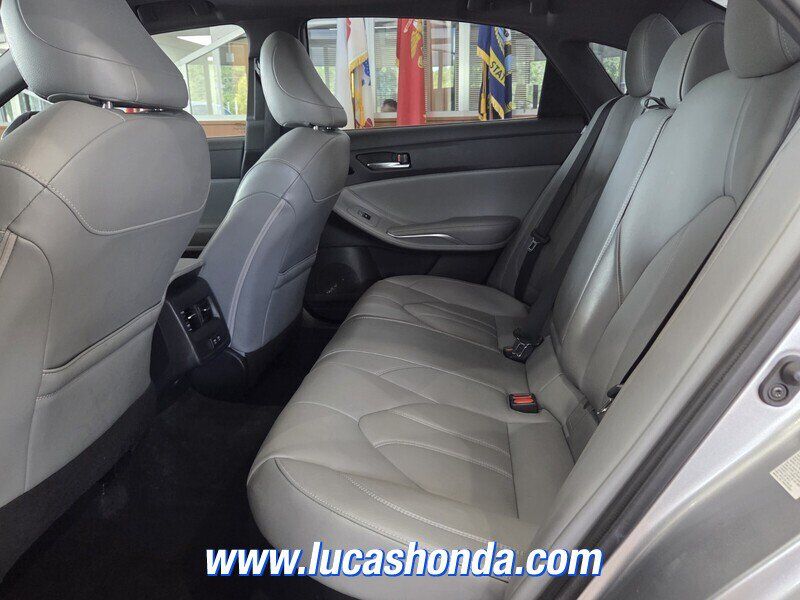 Used 2019 Toyota Avalon XLE w/ Moonroof Package FWD image 8