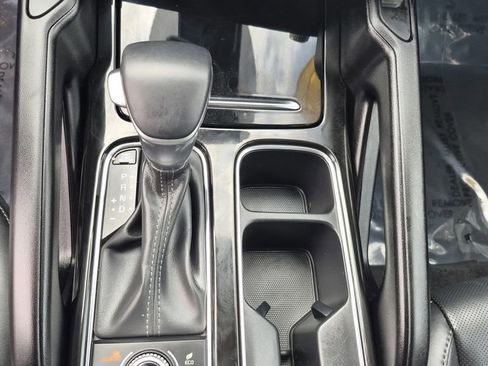 Certified 2025 Kia Telluride S image 11