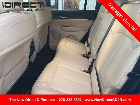 New 2025 Jeep Grand Cherokee Limited w/ Luxury Tech Group II image 21