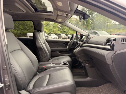 Used 2023 Honda Odyssey Touring image 15