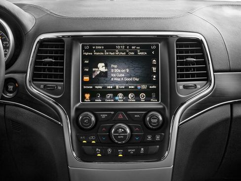 Used 2016 Jeep Grand Cherokee Overland w/ Advanced Technology Group image 13