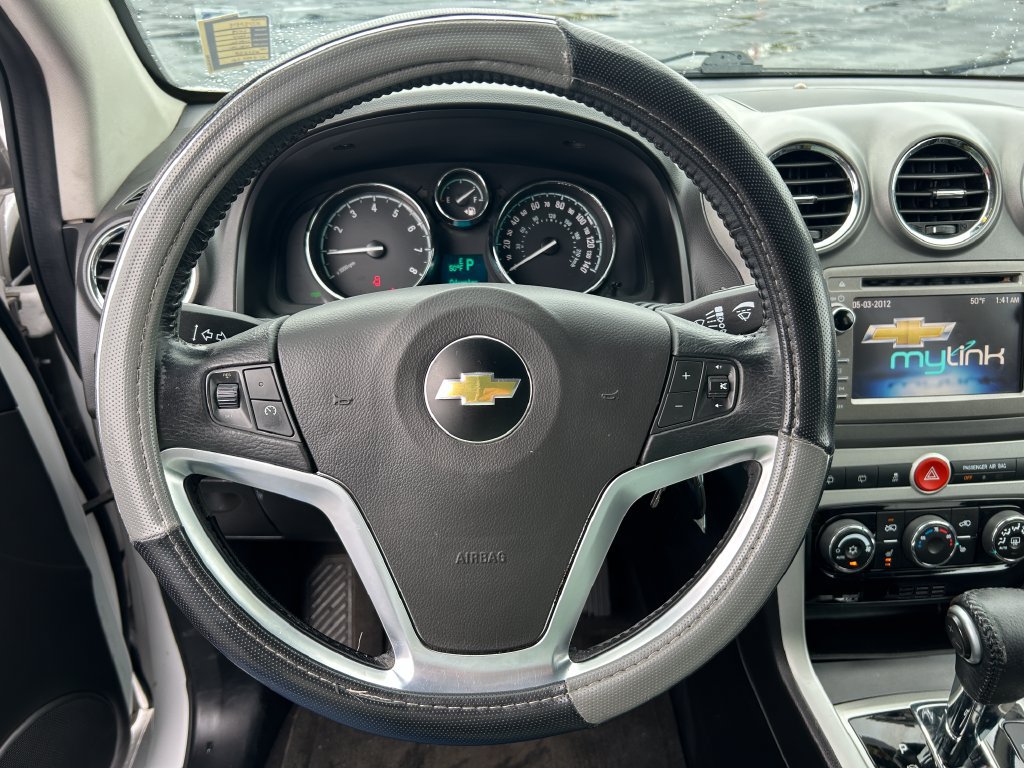 Used 2014 Chevrolet Captiva Sport LTZ FWD image 18