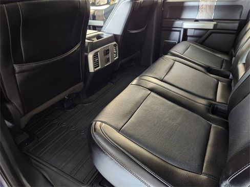 Used 2017 Ford F250 Lariat w/ Chrome Package image 29