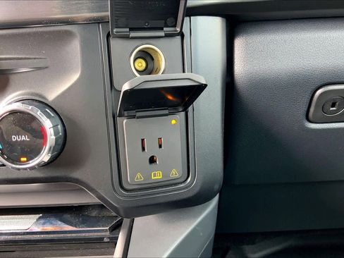 Used 2025 Ford F250 Lariat w/ Tremor Off-Road Package image 32