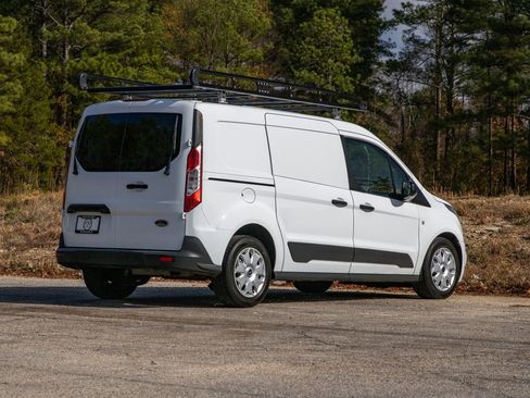Used 2015 Ford Transit Connect XLT image 6