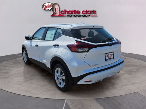 Used 2025 Nissan Kicks Play S FWD image 3