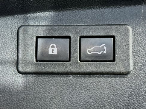 Used 2021 Subaru Outback Touring XT AWD/4WD image 32