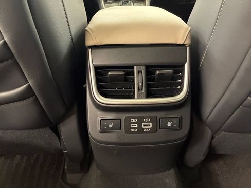 Used 2023 Subaru Outback Limited AWD/4WD image 19