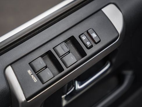 Used 2022 Toyota 4Runner SR5 Premium image 40