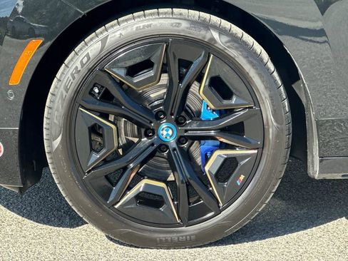 Used 2023 BMW iX M60 image 33