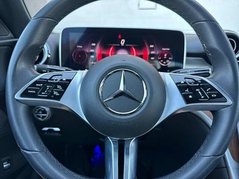 Used 2024 Mercedes-Benz C 300 4MATIC Sedan image 28