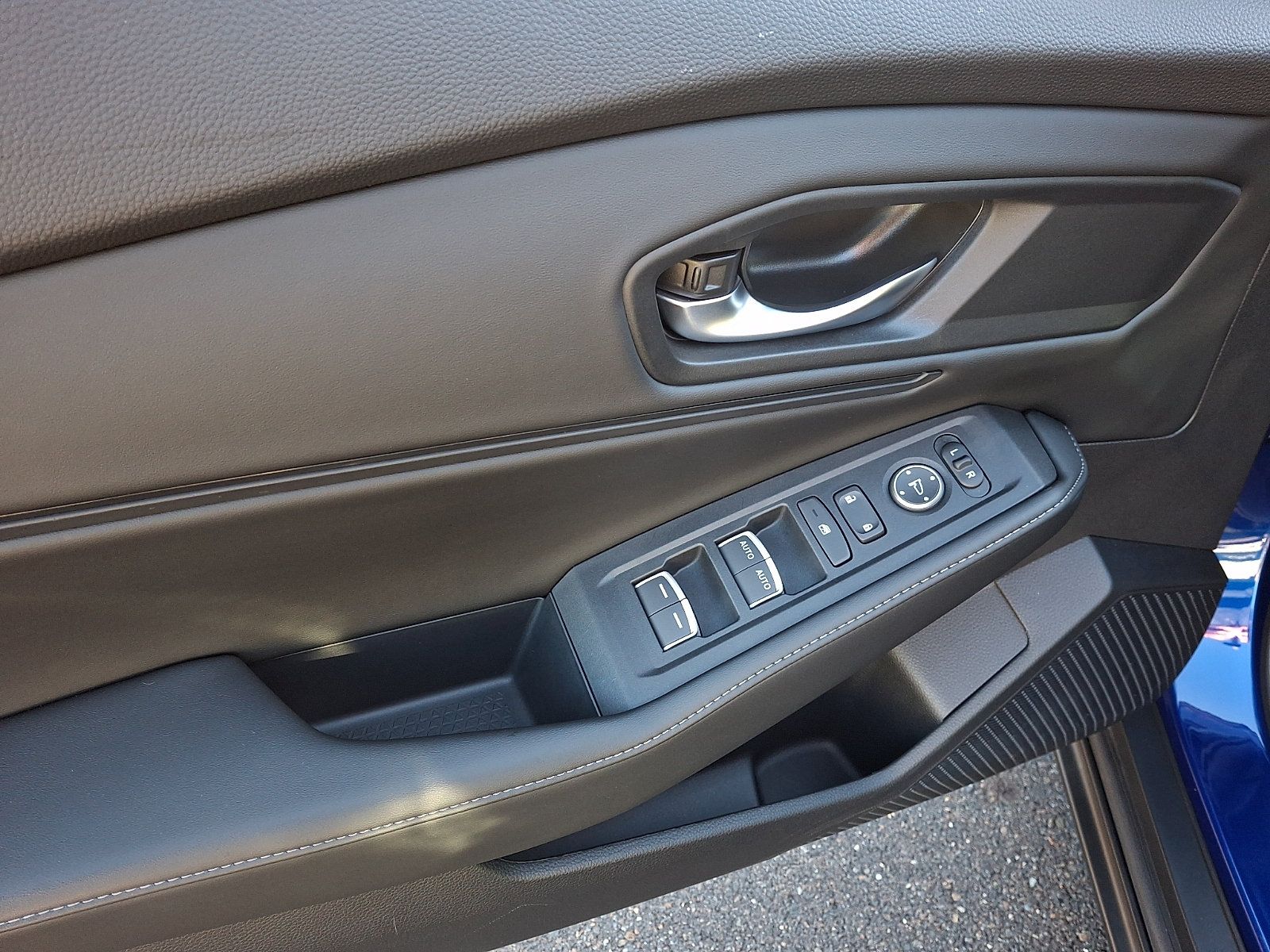 Used 2024 Honda Accord Sport image 12