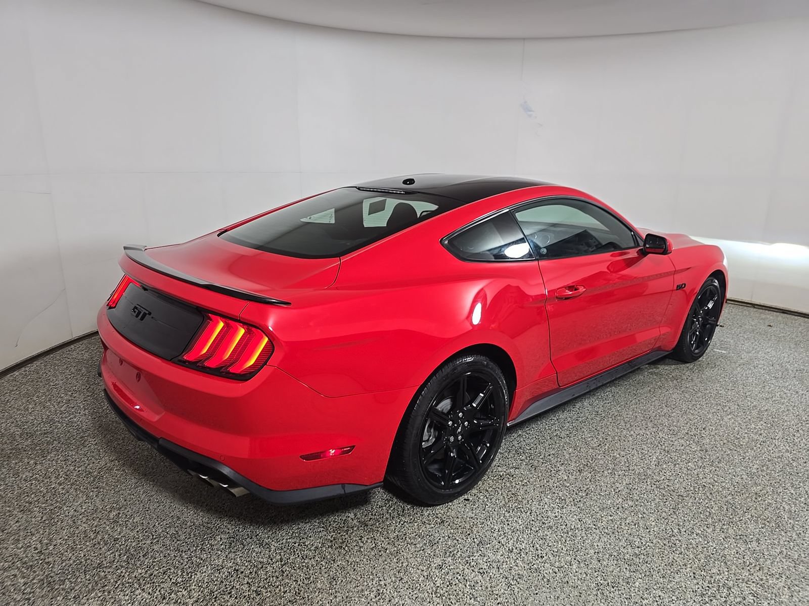 Used 2019 Ford Mustang GT w/ Equipment Group 301A RWD image 6