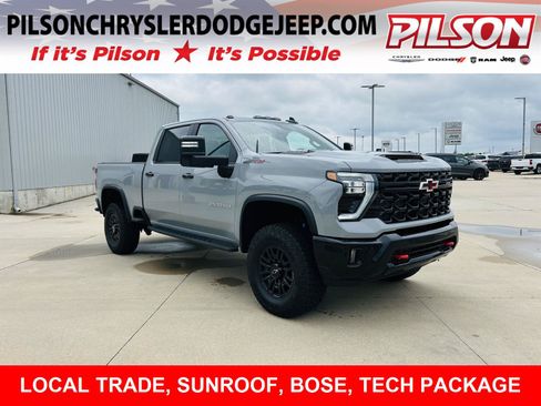 Used 2025 Chevrolet Silverado 2500 ZR2 w/ Technology Package AWD/4WD image 1