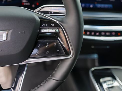 Certified 2024 Cadillac Lyriq Luxury image 12