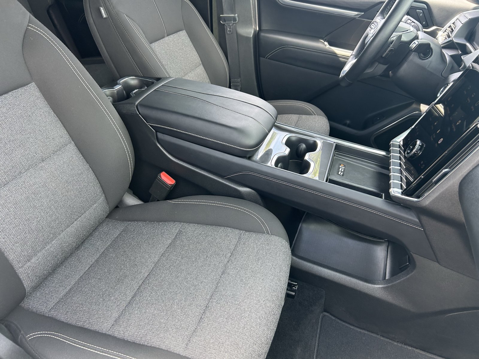 Certified 2026 GMC Acadia Elevation FWD image 10