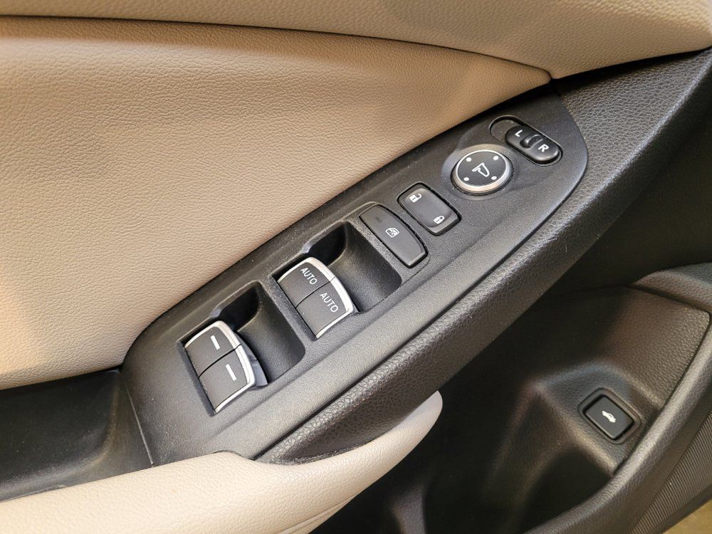 Used 2019 Honda Accord Touring image 27
