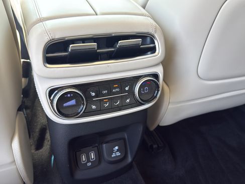 Used 2023 Genesis GV80 3.5T w/ Prestige Package AWD/4WD image 19