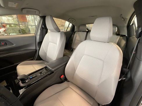 New 2026 Toyota Prius LE image 10