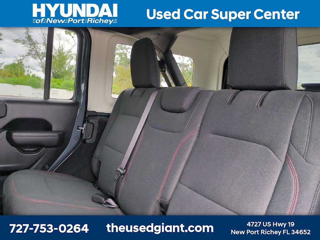 Used 2026 Jeep Wrangler Unlimited Rubicon AWD/4WD image 14