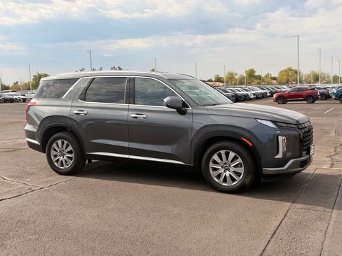 Used 2025 Hyundai Palisade SEL FWD image 8