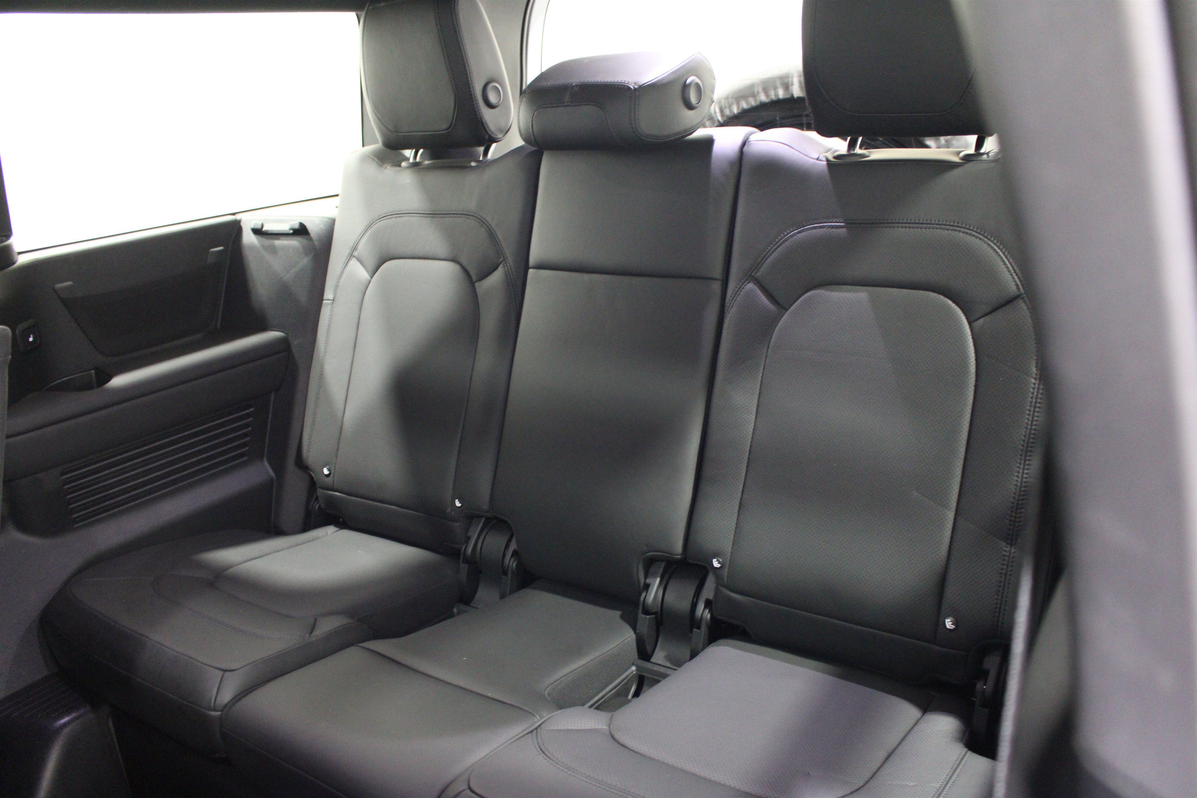 Used 2024 Land Rover Defender 130 S AWD/4WD image 19