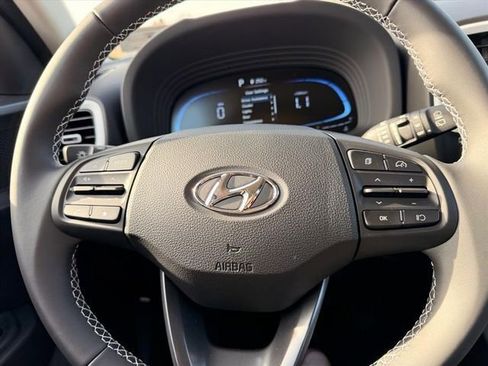 New 2026 Hyundai Venue SEL FWD image 18