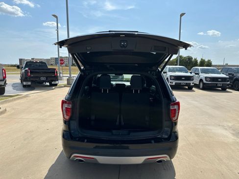 Used 2017 Ford Explorer Limited FWD image 5