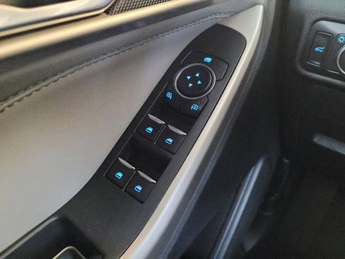 Used 2022 Ford Explorer XLT w/ Equipment Group 202A image 27