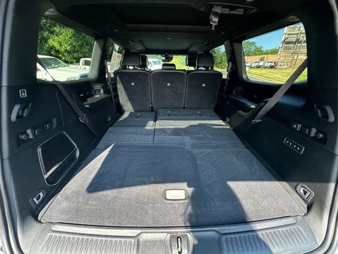 Used 2022 Jeep Wagoneer Series III w/ Premium Group I AWD/4WD image 43