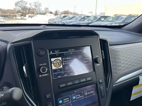 Used 2025 Subaru Forester Base image 23