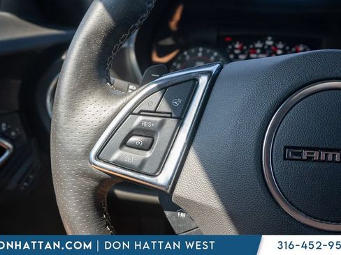 Used 2018 Chevrolet Camaro LT RWD image 11