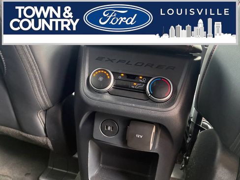 Used 2025 Ford Explorer ST-Line w/ ST-Line Street Pack AWD/4WD image 21