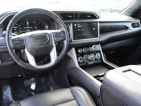 Used 2022 GMC Yukon Denali AWD/4WD image 17