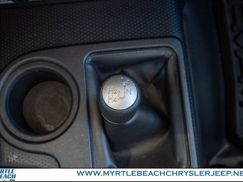 Used 2008 Toyota FJ Cruiser 4WD image 21