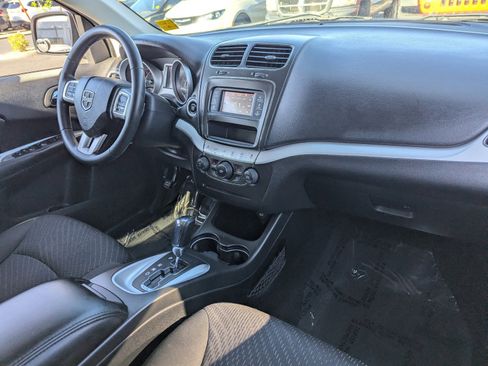 Used 2018 Dodge Journey SXT w/ Connectivity Group image 11