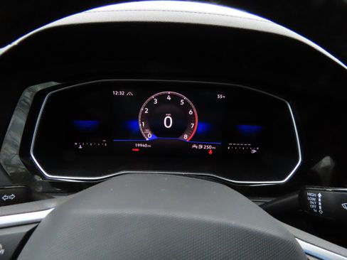 Used 2024 Volkswagen Jetta Sport image 12