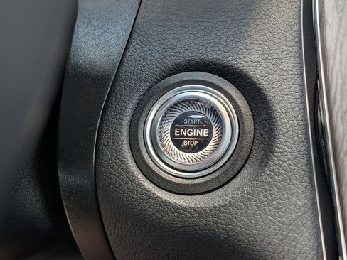 Used 2022 Mercedes-Benz GLC 300 4MATIC image 18