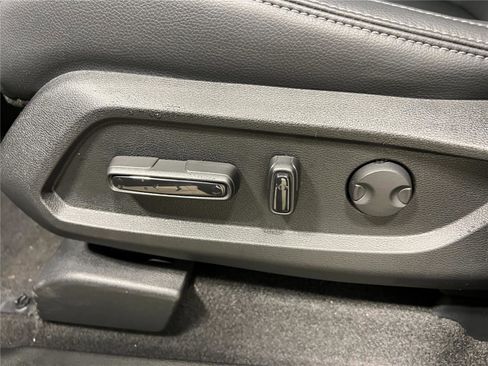 New 2025 Honda Pilot Touring image 16