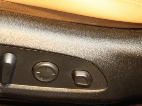 Used 2018 Buick LaCrosse Premium image 18